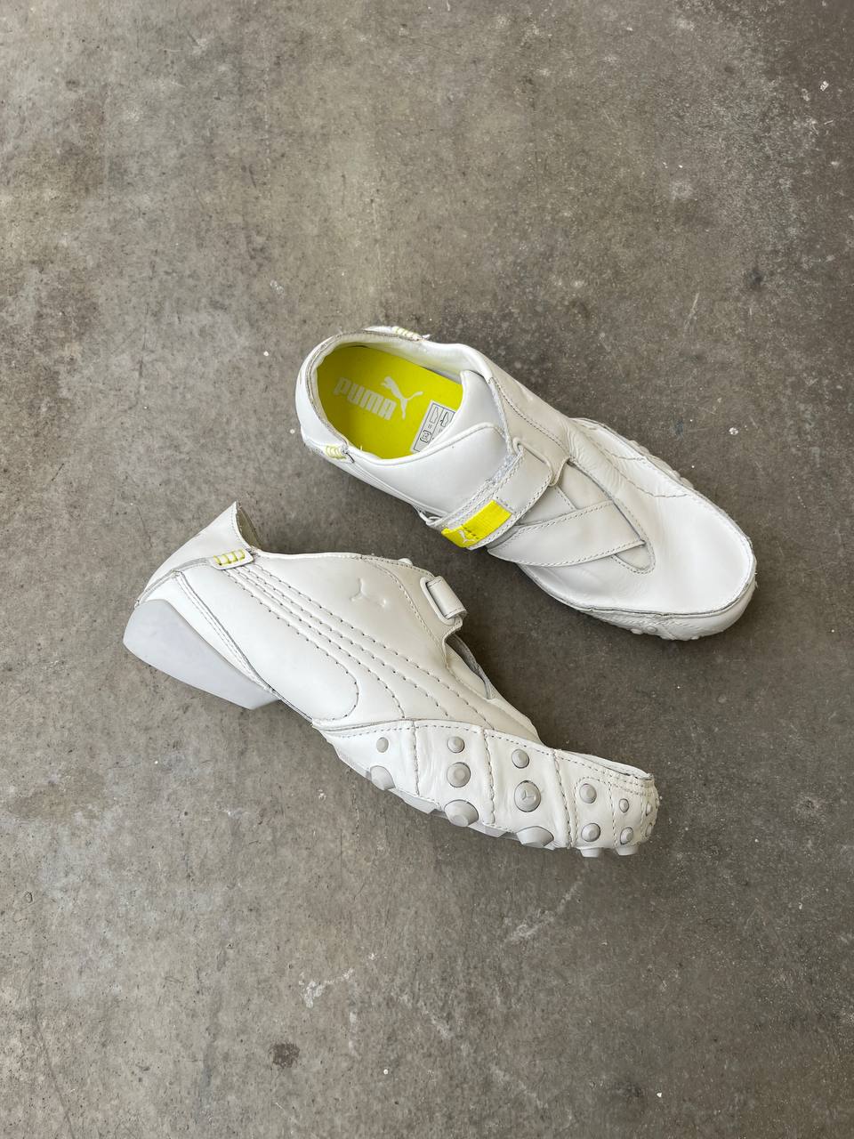 Vintage 2000s Puma Amoko Sneakers
