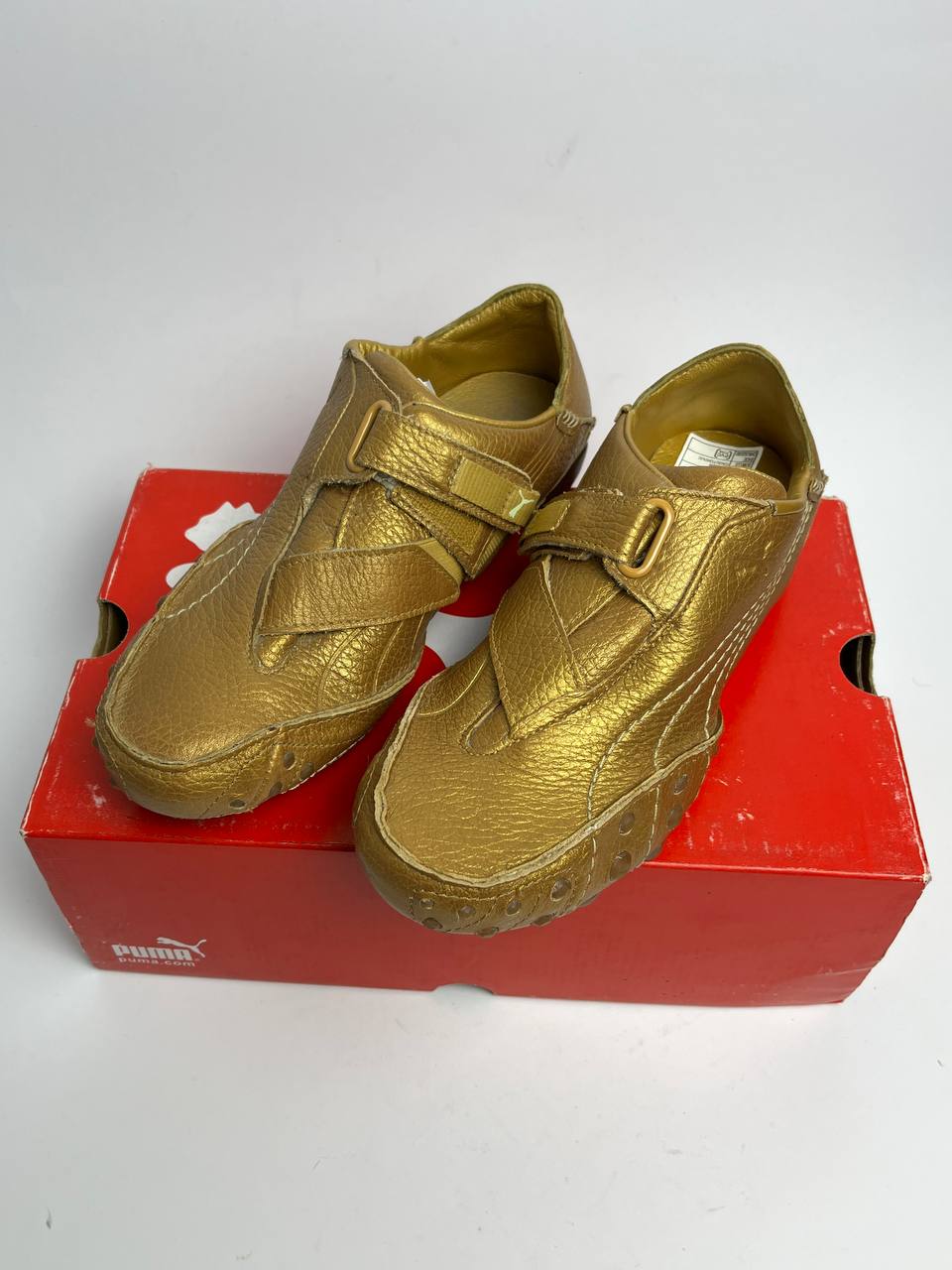 Vintage 2000s Puma Amoko Gold Sneakers