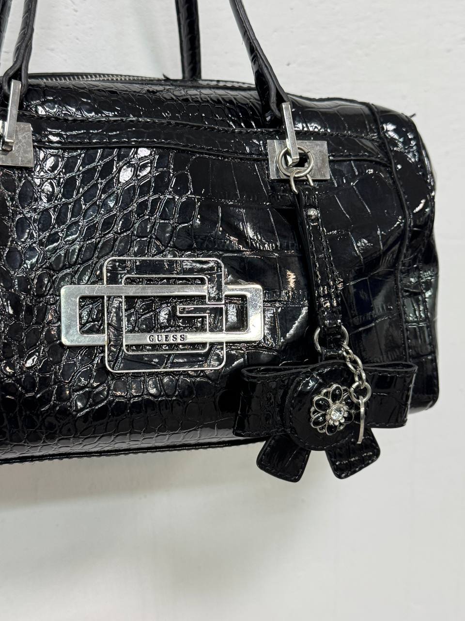 Vintage Y2K Guess Kiss Bag