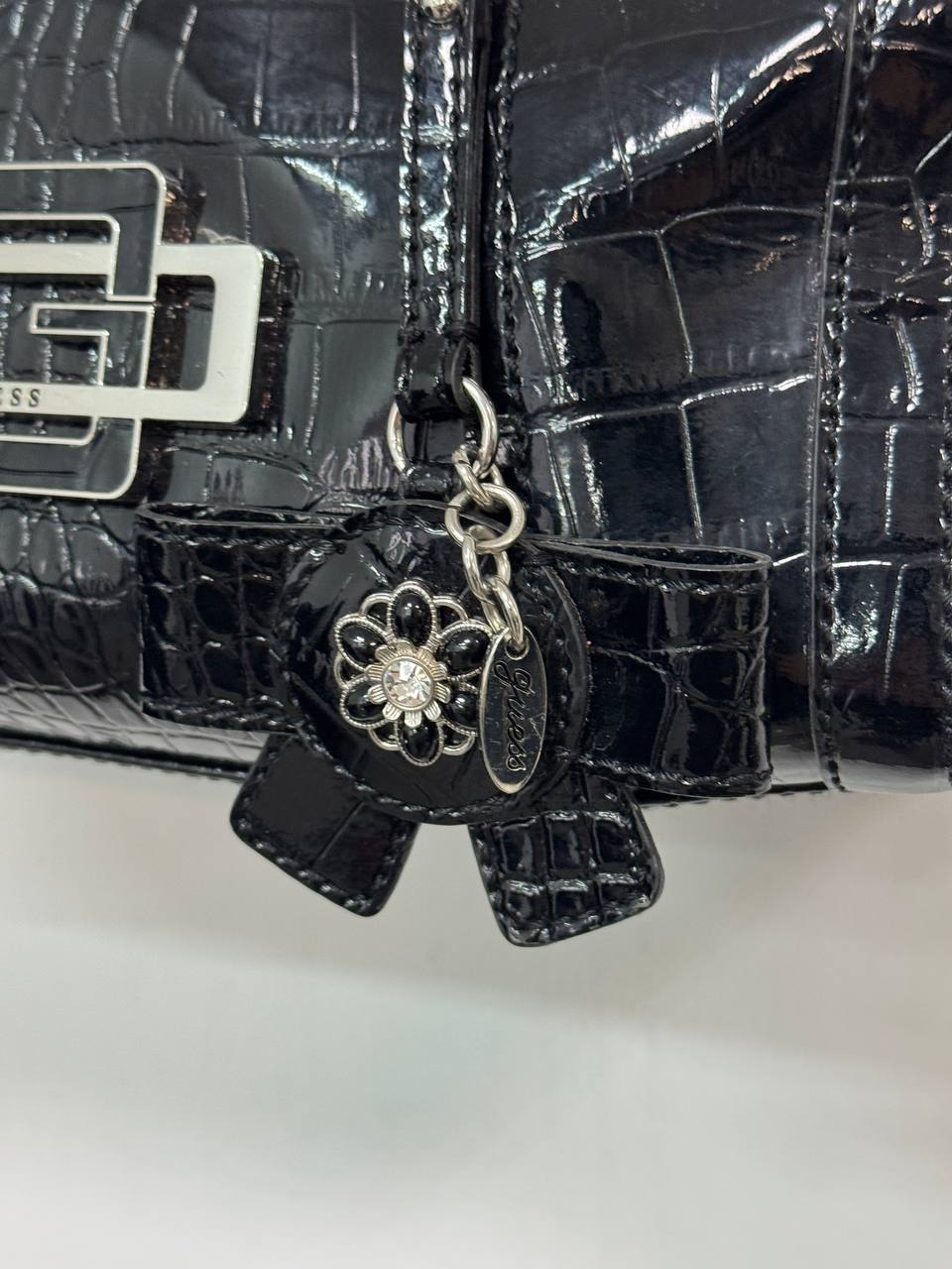 Vintage Y2K Guess Kiss Bag