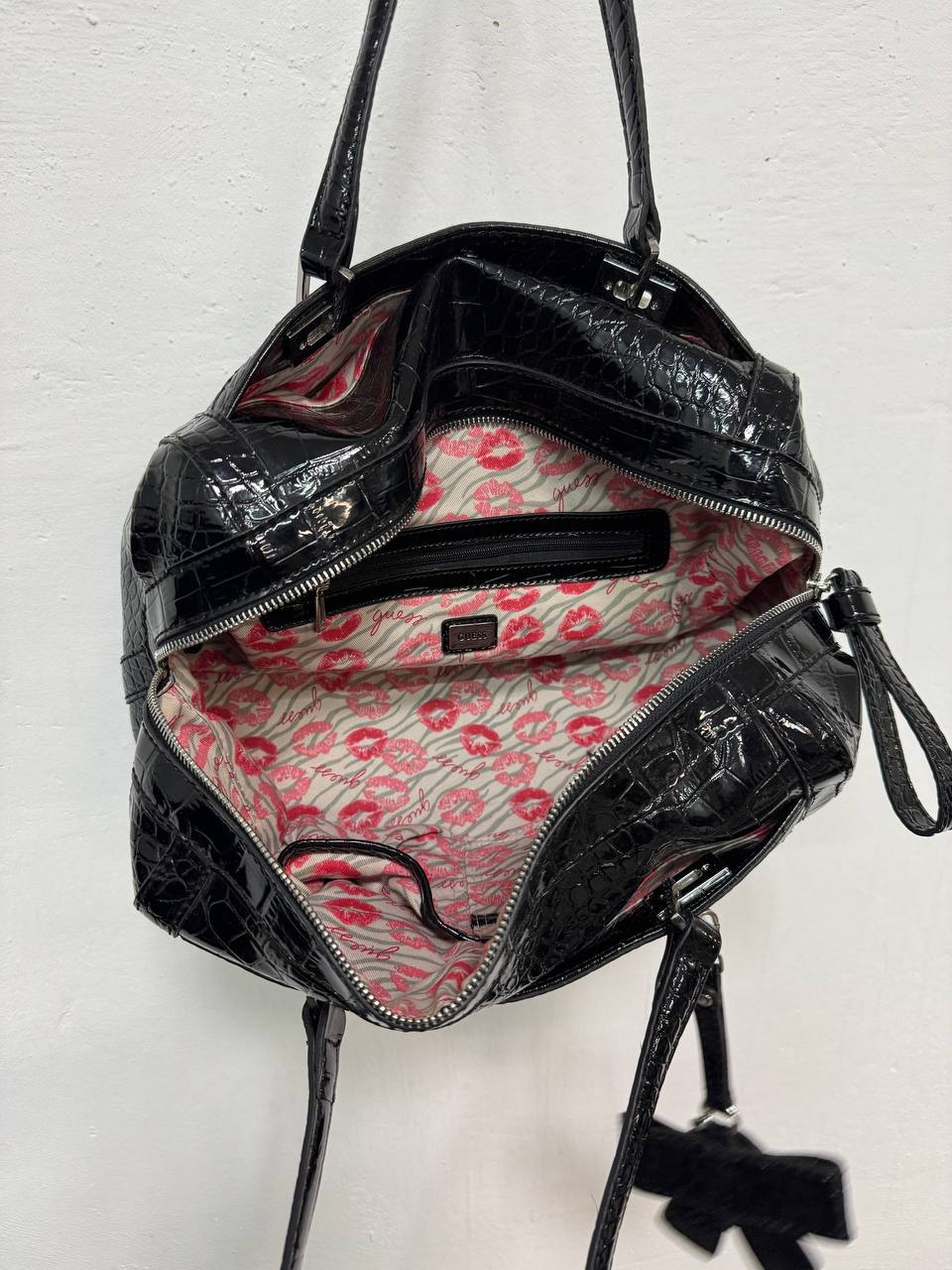 Vintage Y2K Guess Kiss Bag